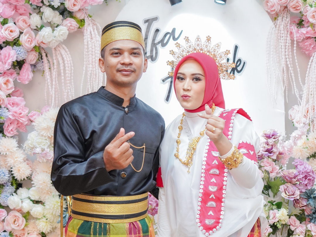 https://ifahendrik23.webnikah.com/dirmember/00000028/Ifahendrik23/photo-278756-329085-l-202510120822.jpg